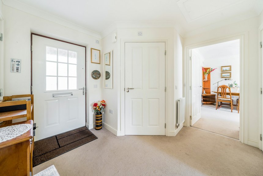 under offer chairmans walk london 55037 - Gibbs Gillespie