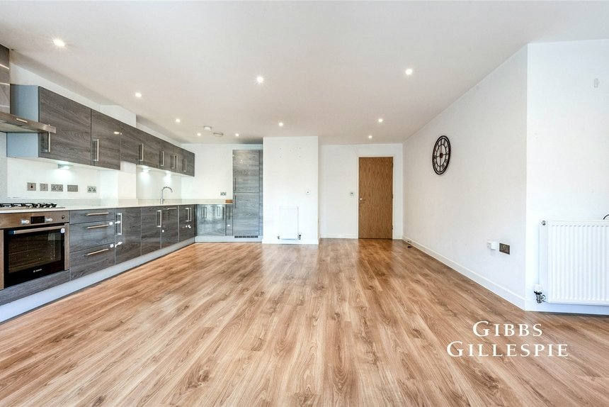 let lily close london 55040 - Gibbs Gillespie