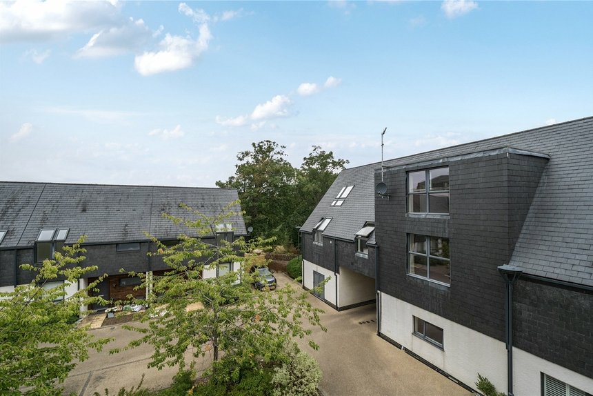 for sale partridge close london 55104 - Gibbs Gillespie
