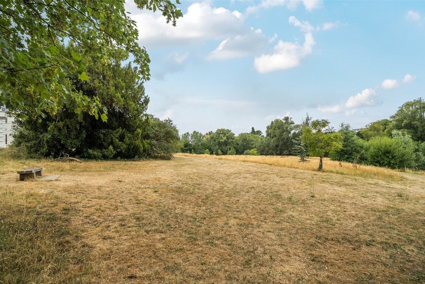 for sale partridge close london 55104 - Gibbs Gillespie