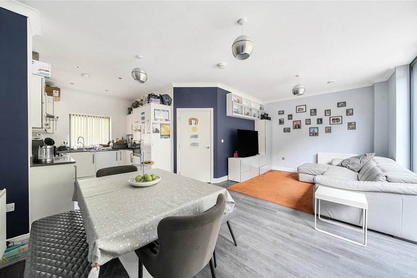 for sale partridge close london 55104 - Gibbs Gillespie