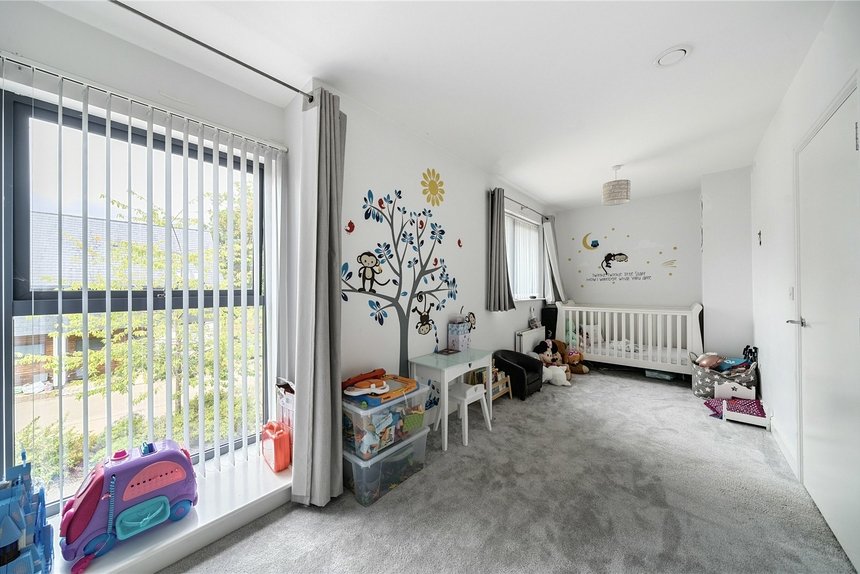 for sale partridge close london 55104 - Gibbs Gillespie