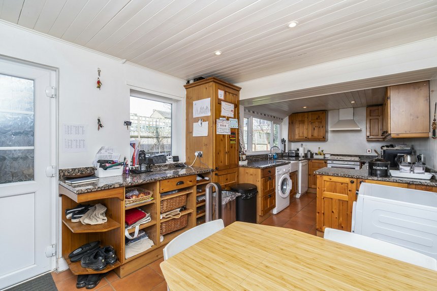 let glebe avenue london 55239 - Gibbs Gillespie