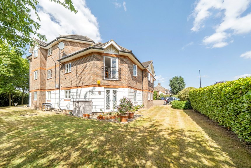 for sale longcrofte road london 55284 - Gibbs Gillespie