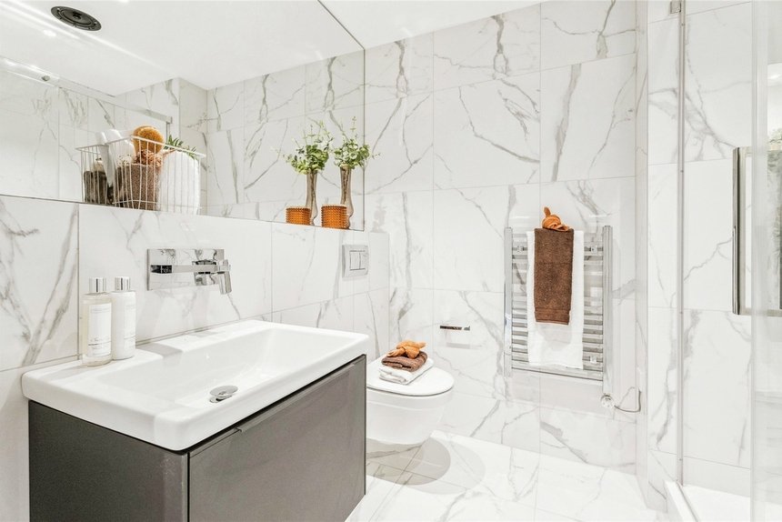 under offer birchwood house london 55295 - Gibbs Gillespie