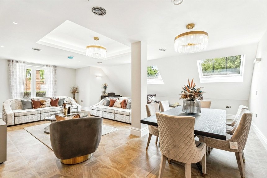 under offer birchwood house london 55295 - Gibbs Gillespie