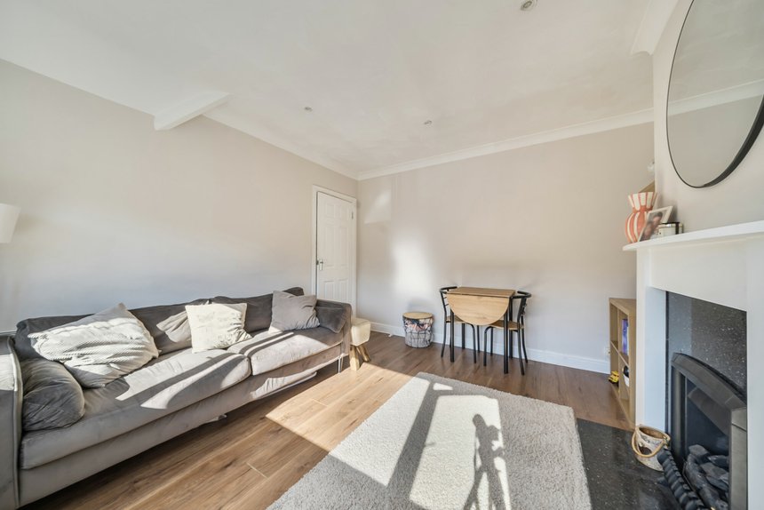 under offer middleton road london 55456 - Gibbs Gillespie