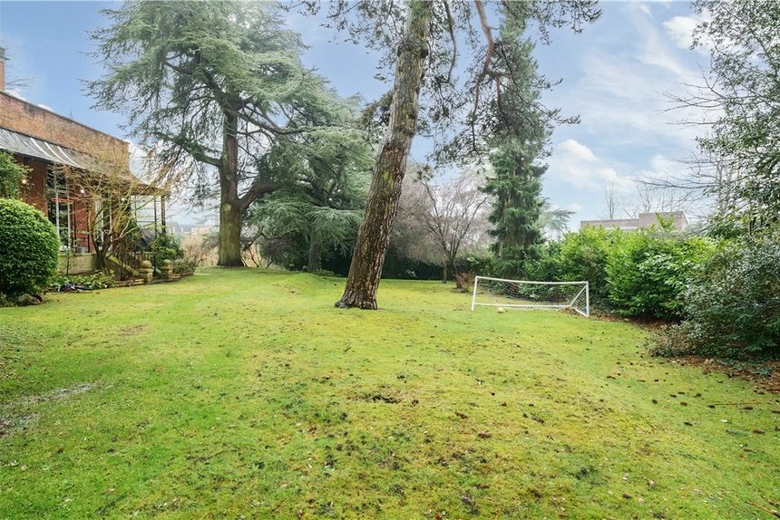 for sale stanmore hill london 55550 - Gibbs Gillespie