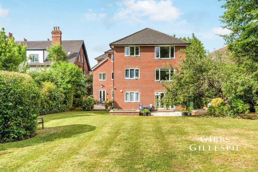 let the avenue london 55569 - Gibbs Gillespie