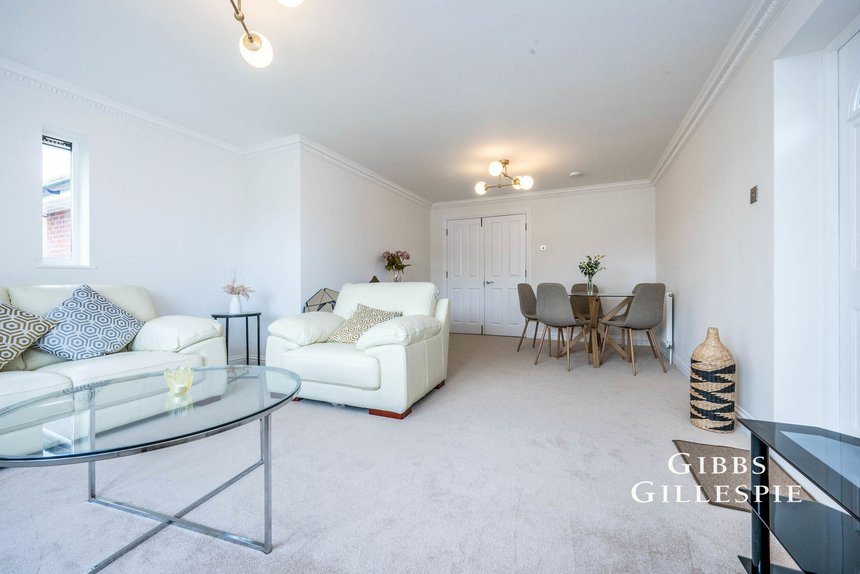 let the avenue london 55569 - Gibbs Gillespie