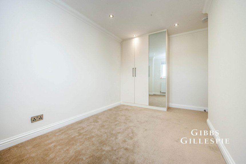 let the avenue london 55569 - Gibbs Gillespie