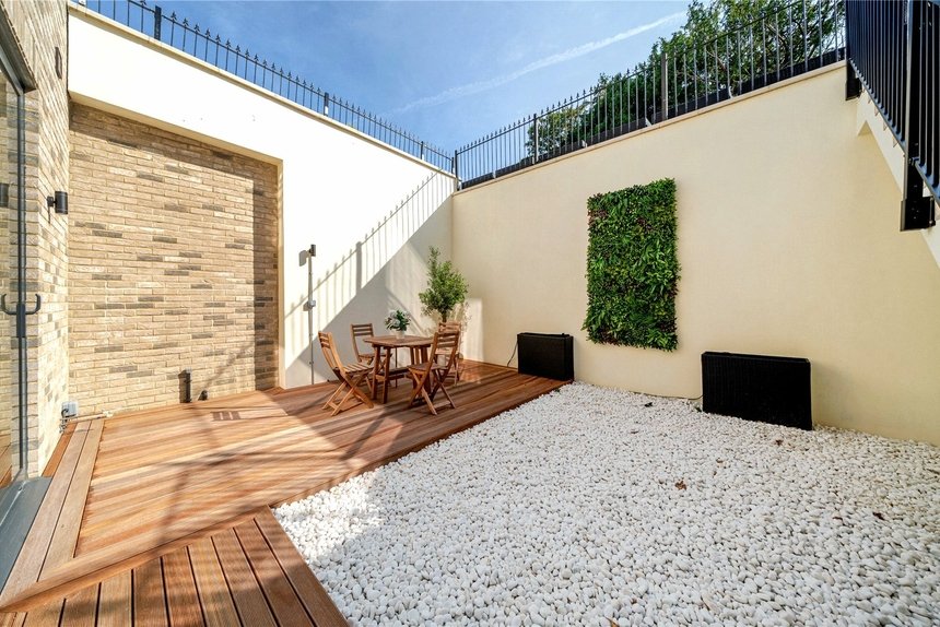 to let creswick road london 55609 - Gibbs Gillespie