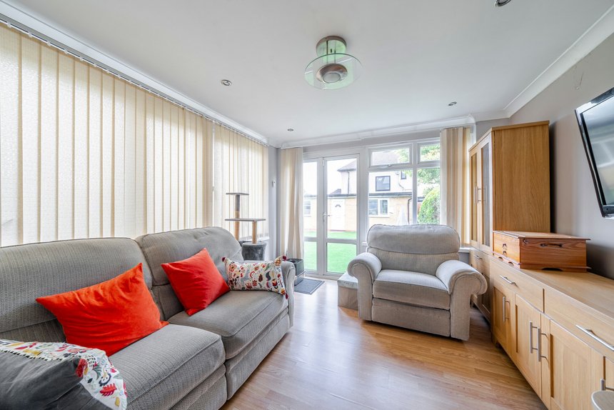 sold moorfield road london 55762 - Gibbs Gillespie