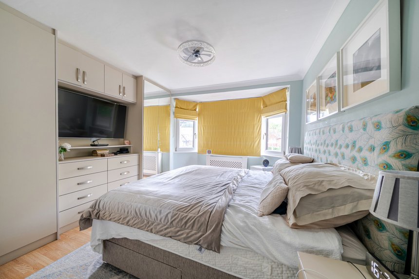 sold moorfield road london 55762 - Gibbs Gillespie