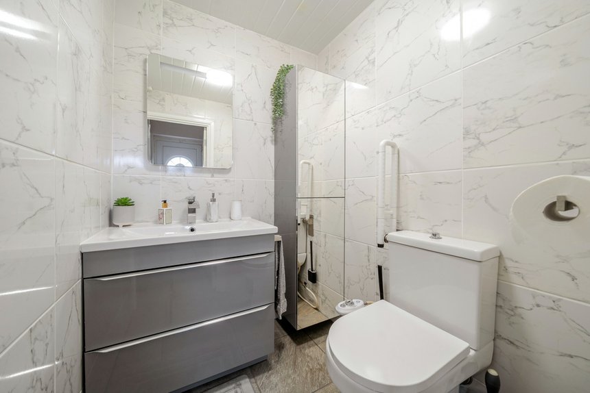 sold moorfield road london 55762 - Gibbs Gillespie
