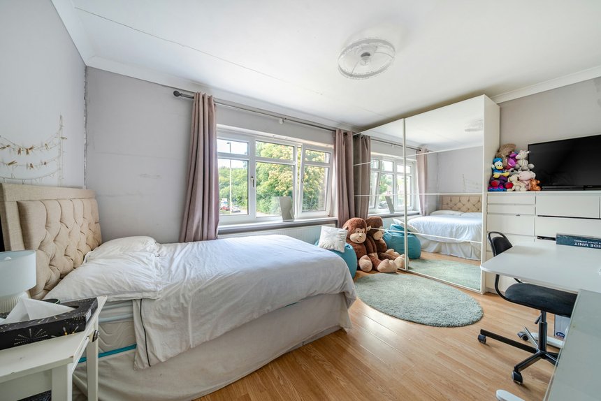 sold moorfield road london 55762 - Gibbs Gillespie
