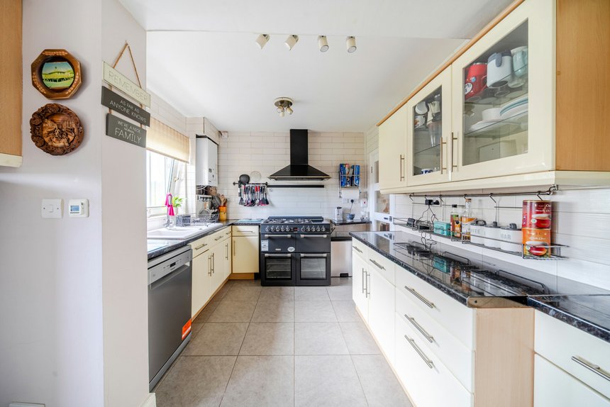 sold moorfield road london 55762 - Gibbs Gillespie