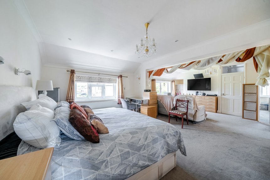 sold moorfield road london 55762 - Gibbs Gillespie