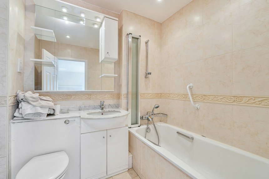 for sale goodwood close london 55855 - Gibbs Gillespie