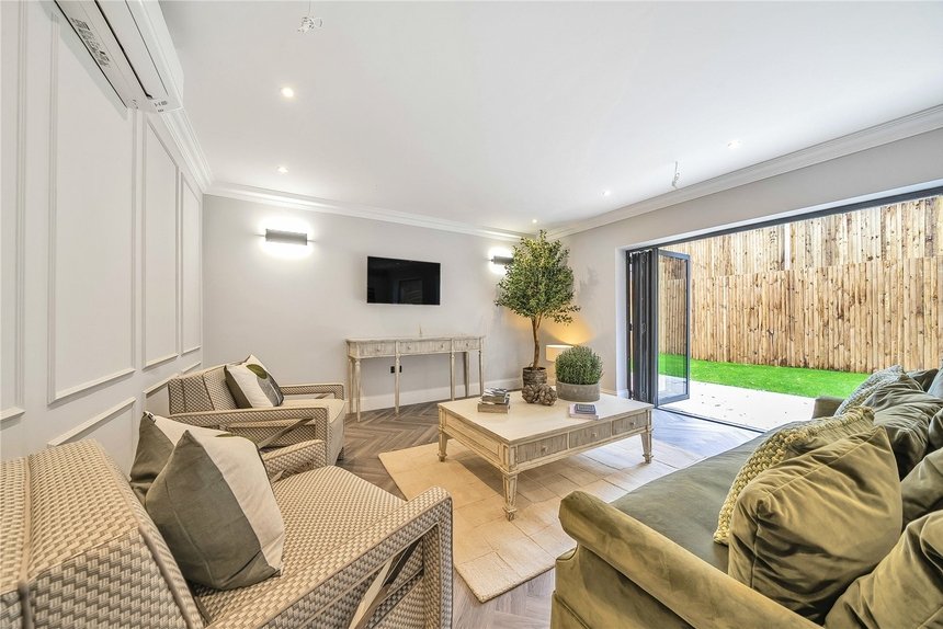 sold merry hill close london 56142 - Gibbs Gillespie