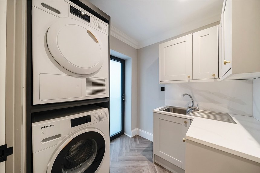 sold merry hill close london 56142 - Gibbs Gillespie