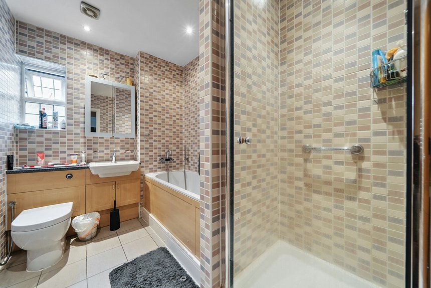 for sale cleopatra close london 56146 - Gibbs Gillespie