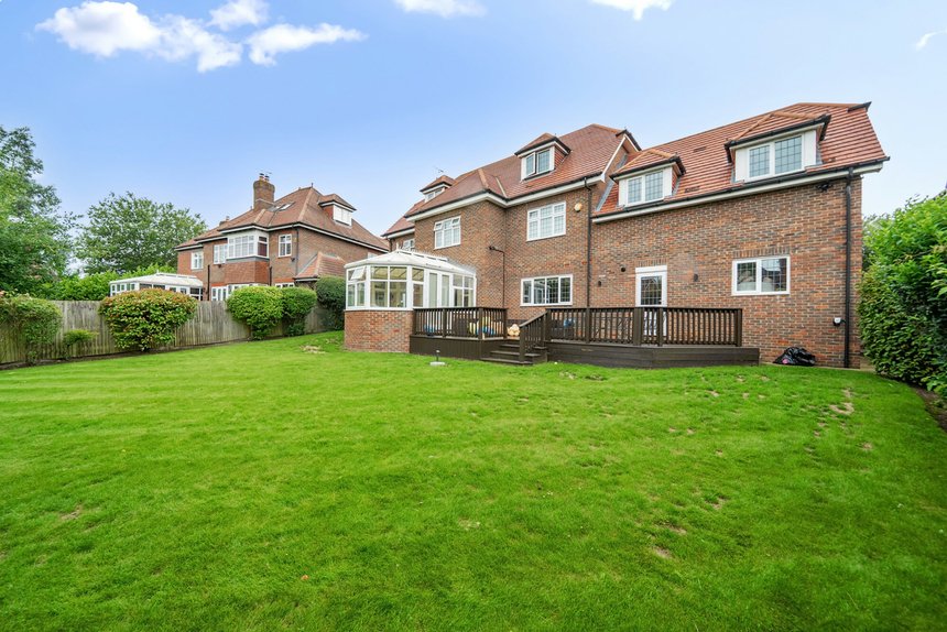 for sale cleopatra close london 56146 - Gibbs Gillespie