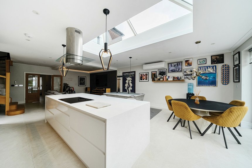 under offer eastern avenue london 56305 - Gibbs Gillespie