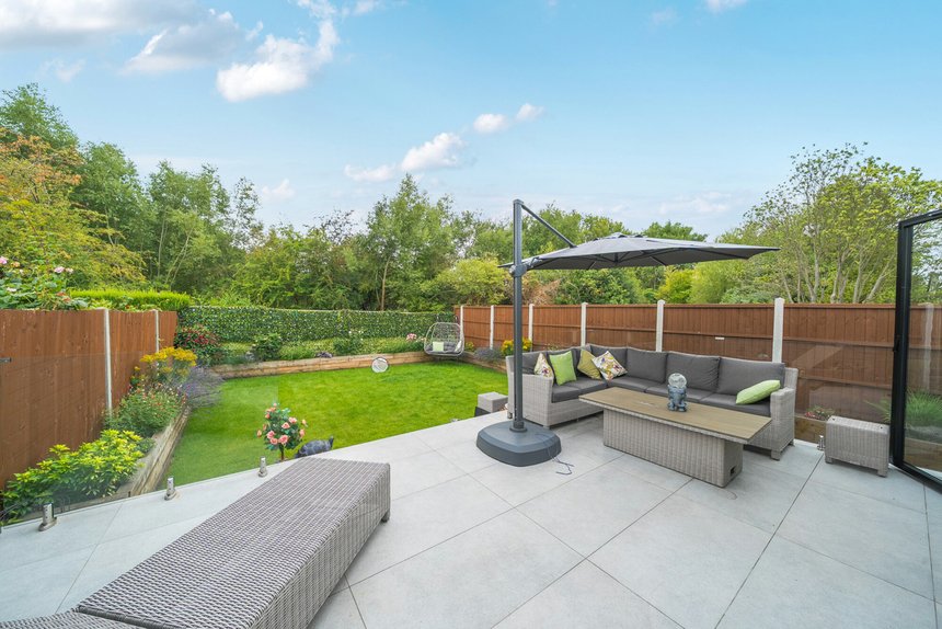 under offer eastern avenue london 56305 - Gibbs Gillespie