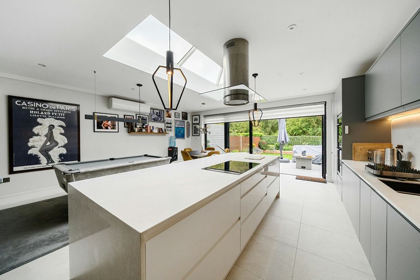 under offer eastern avenue london 56305 - Gibbs Gillespie