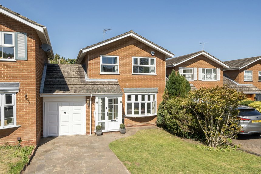 for sale windmill drive london 57097 - Gibbs Gillespie