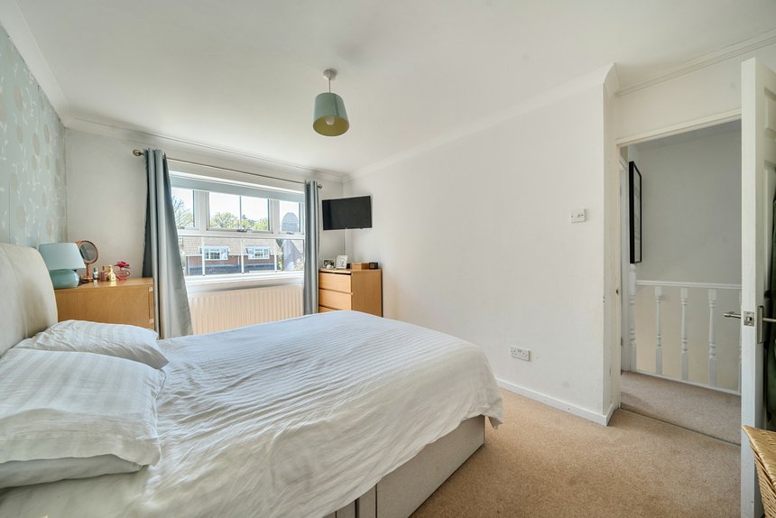 for sale windmill drive london 57097 - Gibbs Gillespie