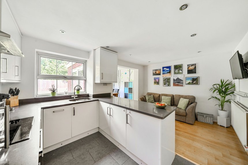 for sale windmill drive london 57097 - Gibbs Gillespie
