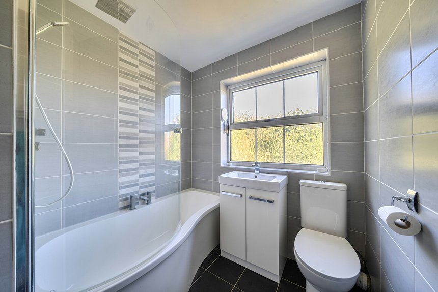 for sale windmill drive london 57097 - Gibbs Gillespie