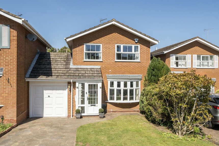 for sale windmill drive london 57097 - Gibbs Gillespie