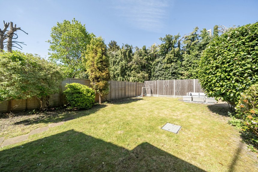 for sale windmill drive london 57097 - Gibbs Gillespie