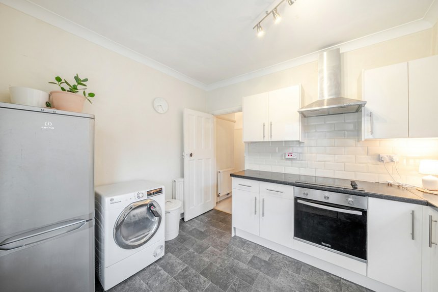 for sale dickinson avenue london 57206 - Gibbs Gillespie