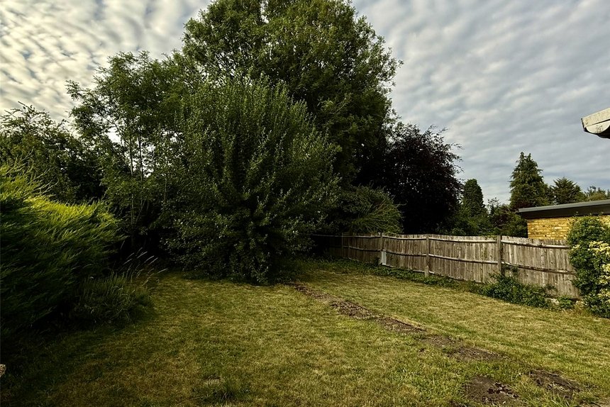for sale dickinson avenue london 57206 - Gibbs Gillespie
