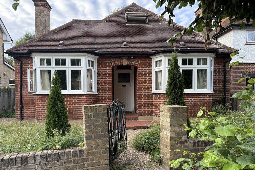 for sale dickinson avenue london 57206 - Gibbs Gillespie