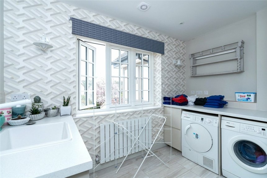 let blackpond lane london 57380 - Gibbs Gillespie