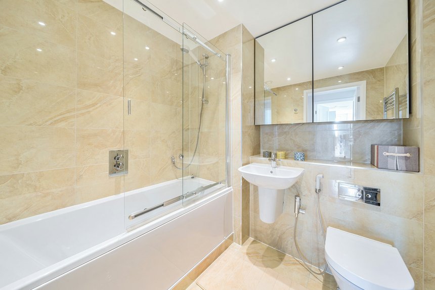 under offer high street london 57409 - Gibbs Gillespie