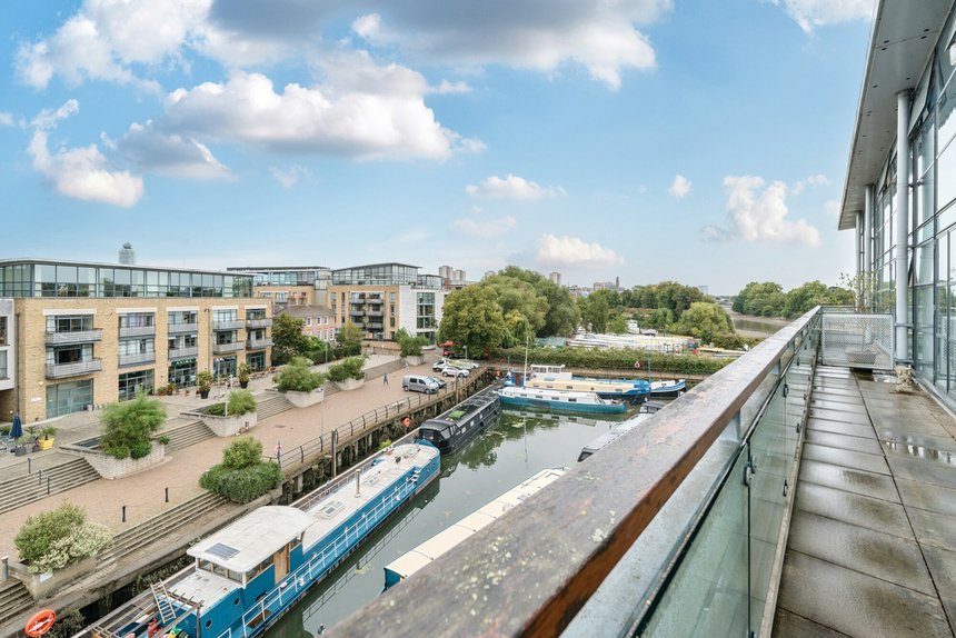 under offer point wharf lane london 57432 - Gibbs Gillespie