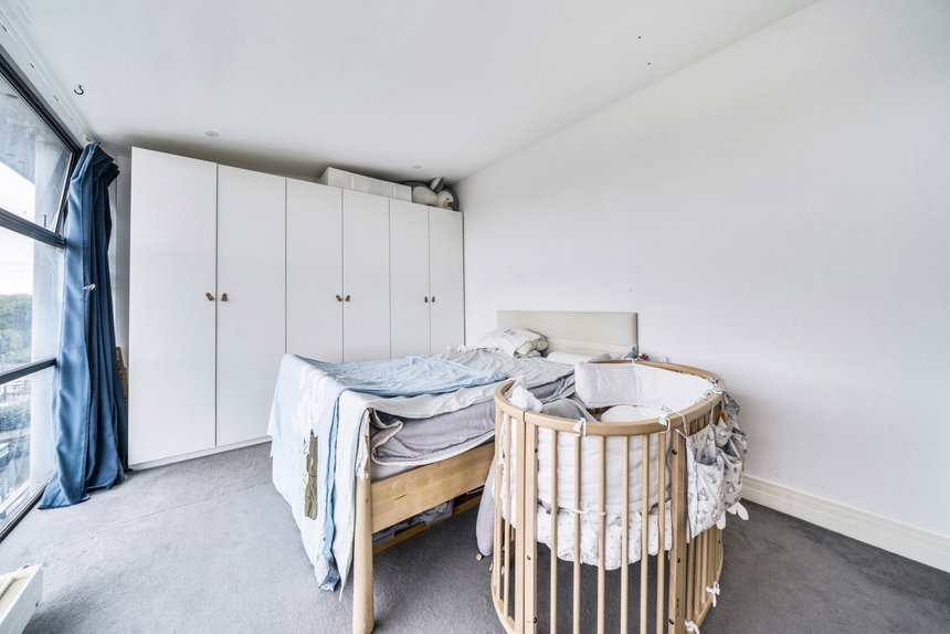 under offer point wharf lane london 57432 - Gibbs Gillespie