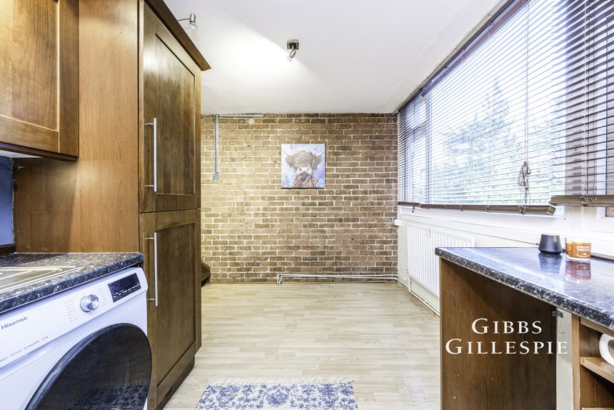 to let leaf close london 57469 - Gibbs Gillespie