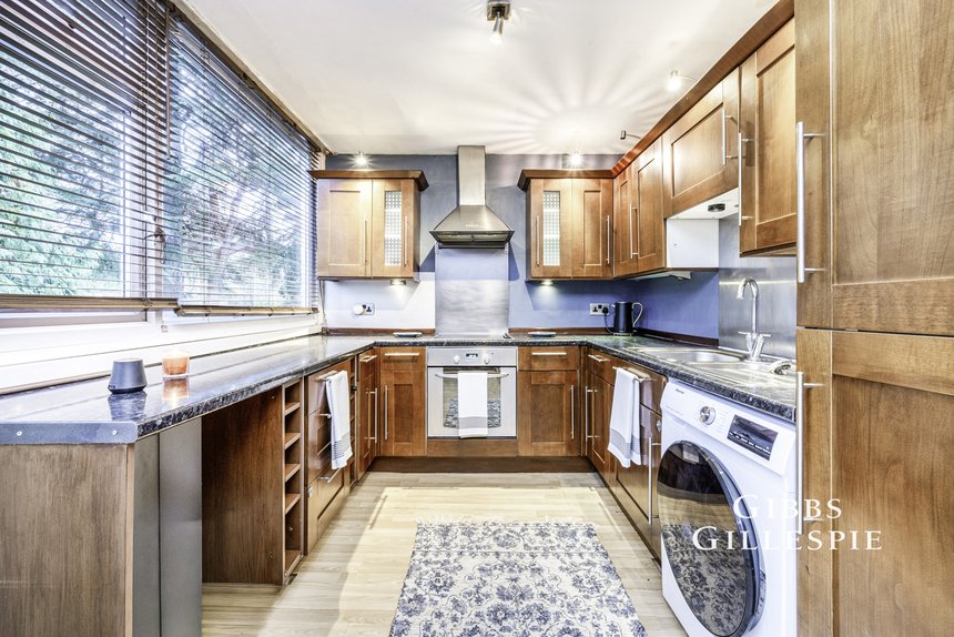 to let leaf close london 57469 - Gibbs Gillespie