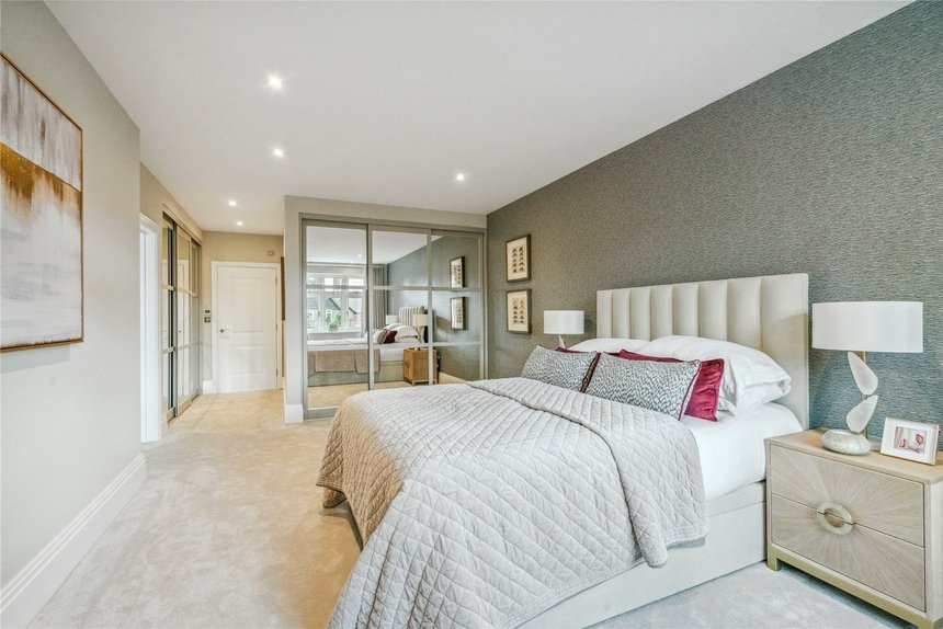 under offer the radford london 57660 - Gibbs Gillespie