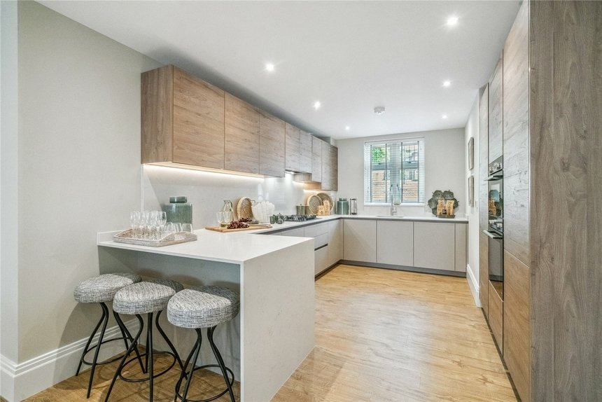 under offer the radford london 57660 - Gibbs Gillespie