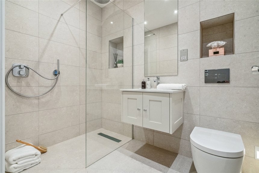 under offer the radford london 57660 - Gibbs Gillespie