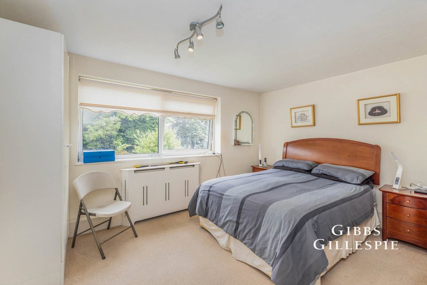let stonegrove london 57756 - Gibbs Gillespie
