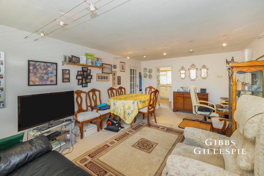 let stonegrove london 57756 - Gibbs Gillespie